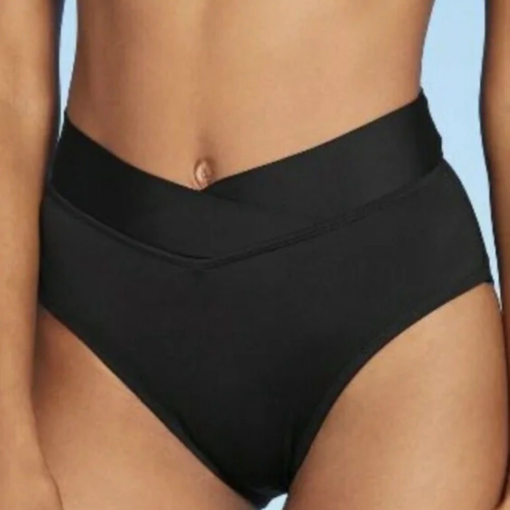Kona sol women’s bikini bottom in black